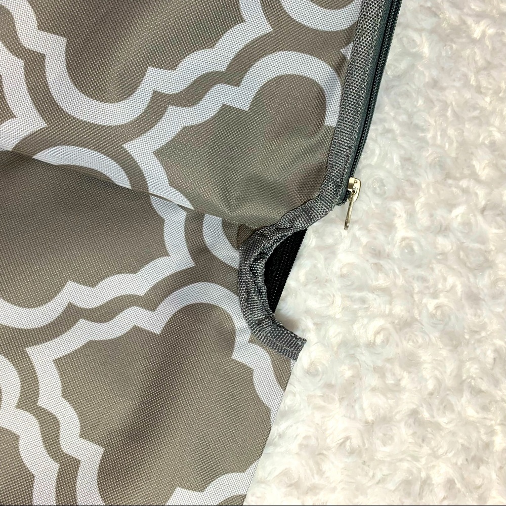 Outdoor table top cover.